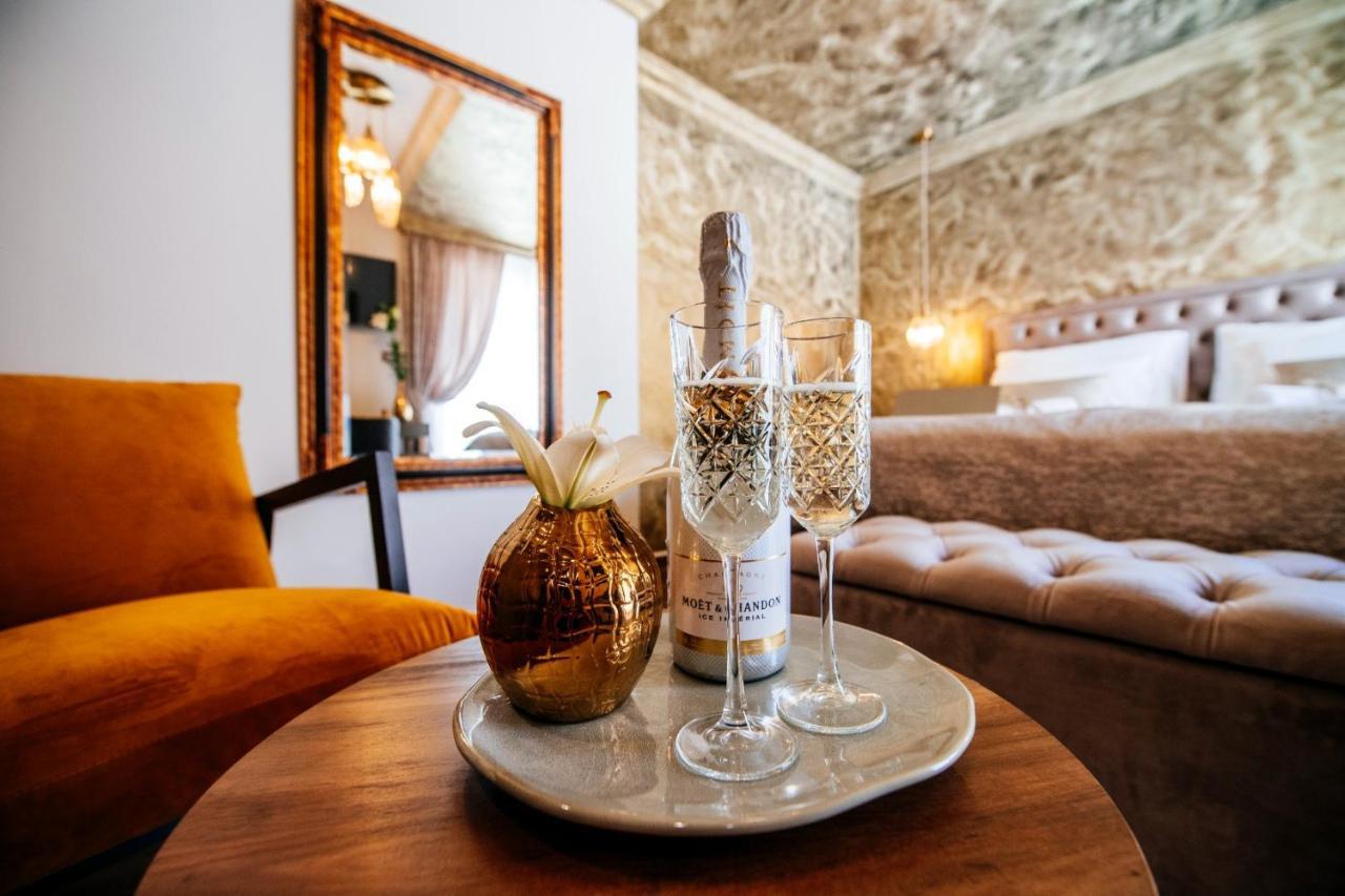 Luxury Rooms Vindemiae Zadar Bagian luar foto